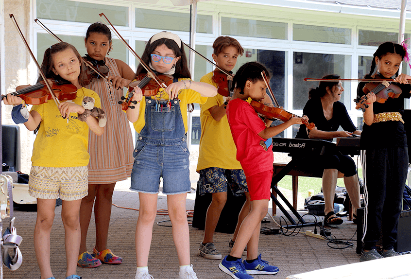 Summer Performing Arts Violinists